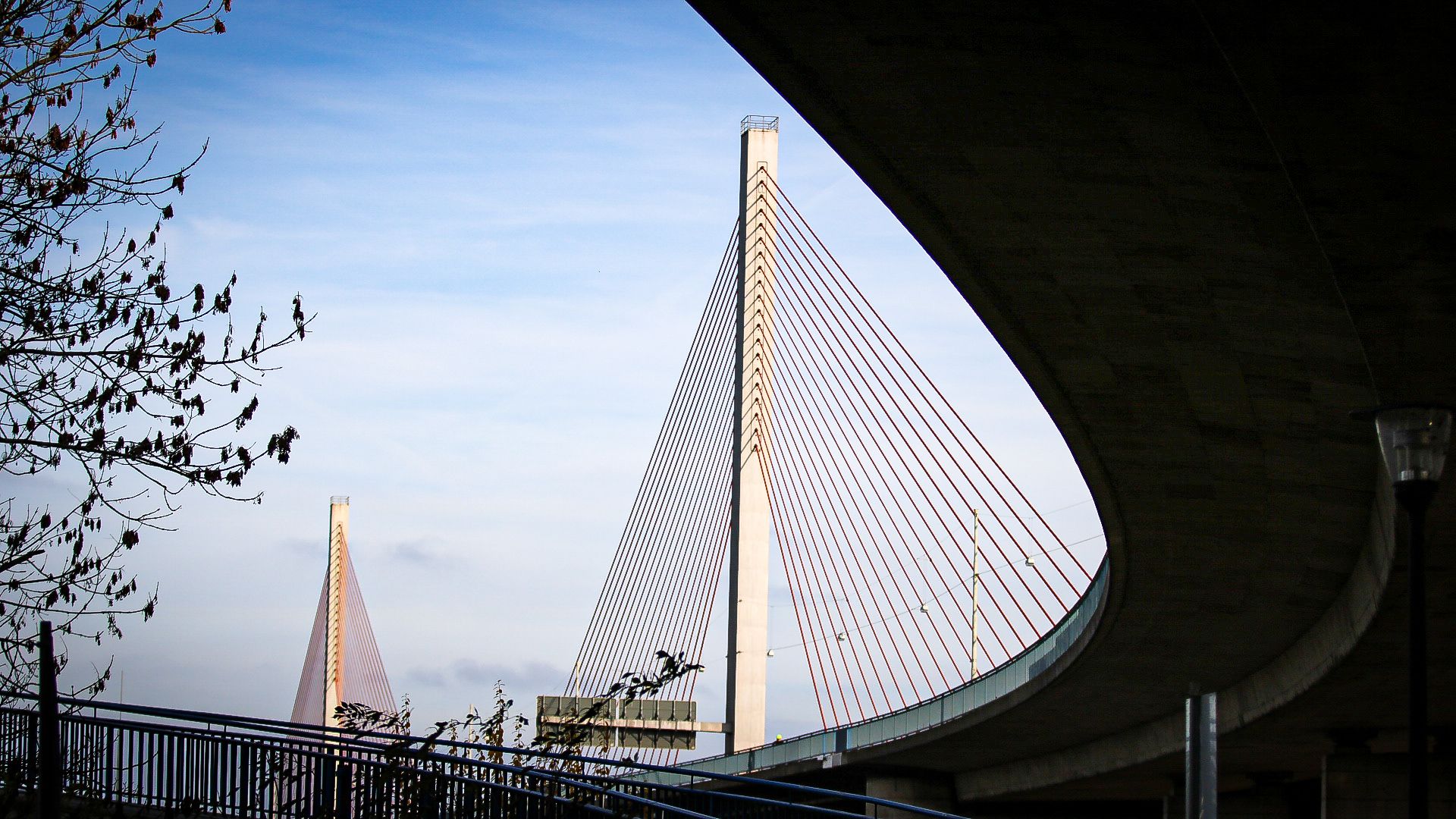 No. 17: Über sieben Brücken musst du gehen