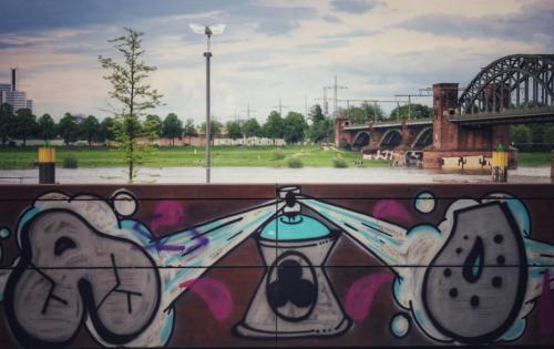 Streetart an der Südbrücke