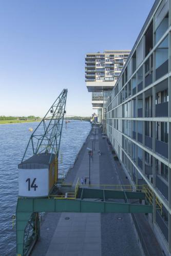 Rheinaufhafen Köln Ufer