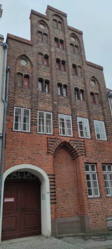 Altes Backsteinhaus in Lübecks Altstadt