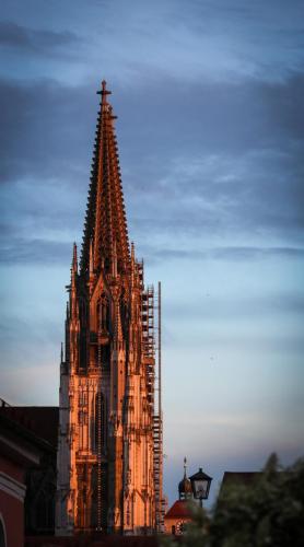 Domturm im Sonnenuntergang