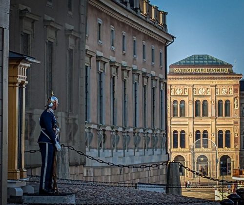Am Schloss mit Blick auf das Nationalmuseum