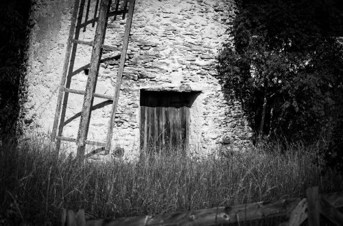 Alte Windmühle am Wegesrand