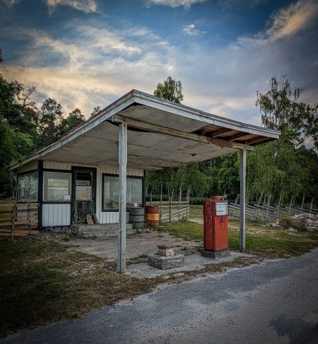 Fundstück auf dem Rückweg - Lost Place Tankstelle
