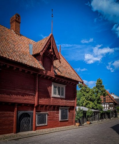 Wir starten unseren Erkundungstour in der Nähe des ursprünglichen Hafens Almedalen