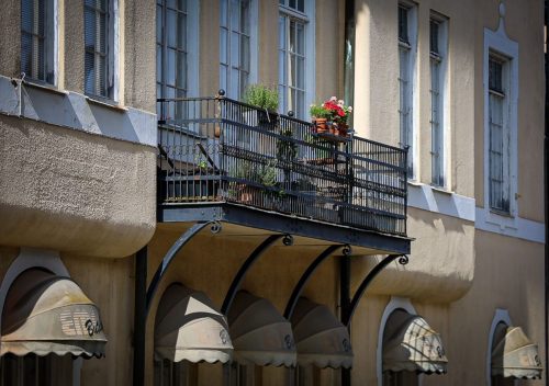 Klassizismus des 19. Jahrhunderts im neuaufgebauten Teil der südlichen Alt-/Innenstadt