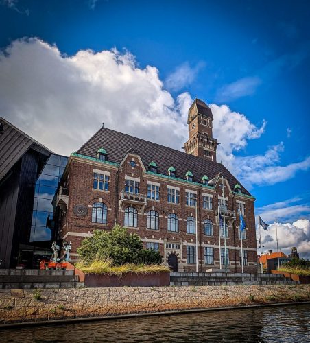 World Maritime University